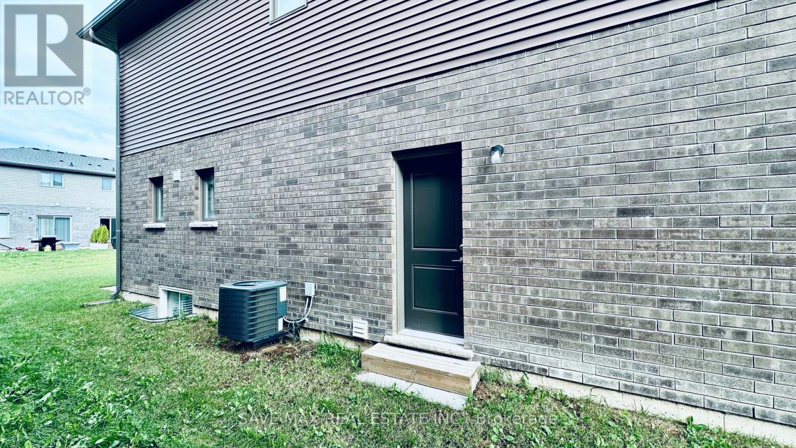 89 Acacia Road Property Photo 37