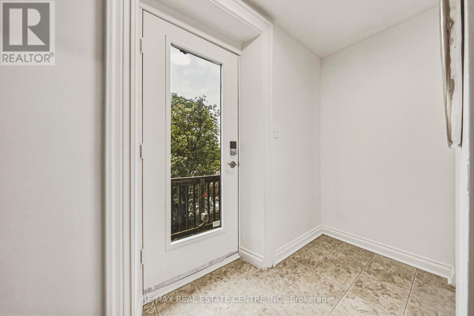 75 Pollock Avenue Property Photo 22