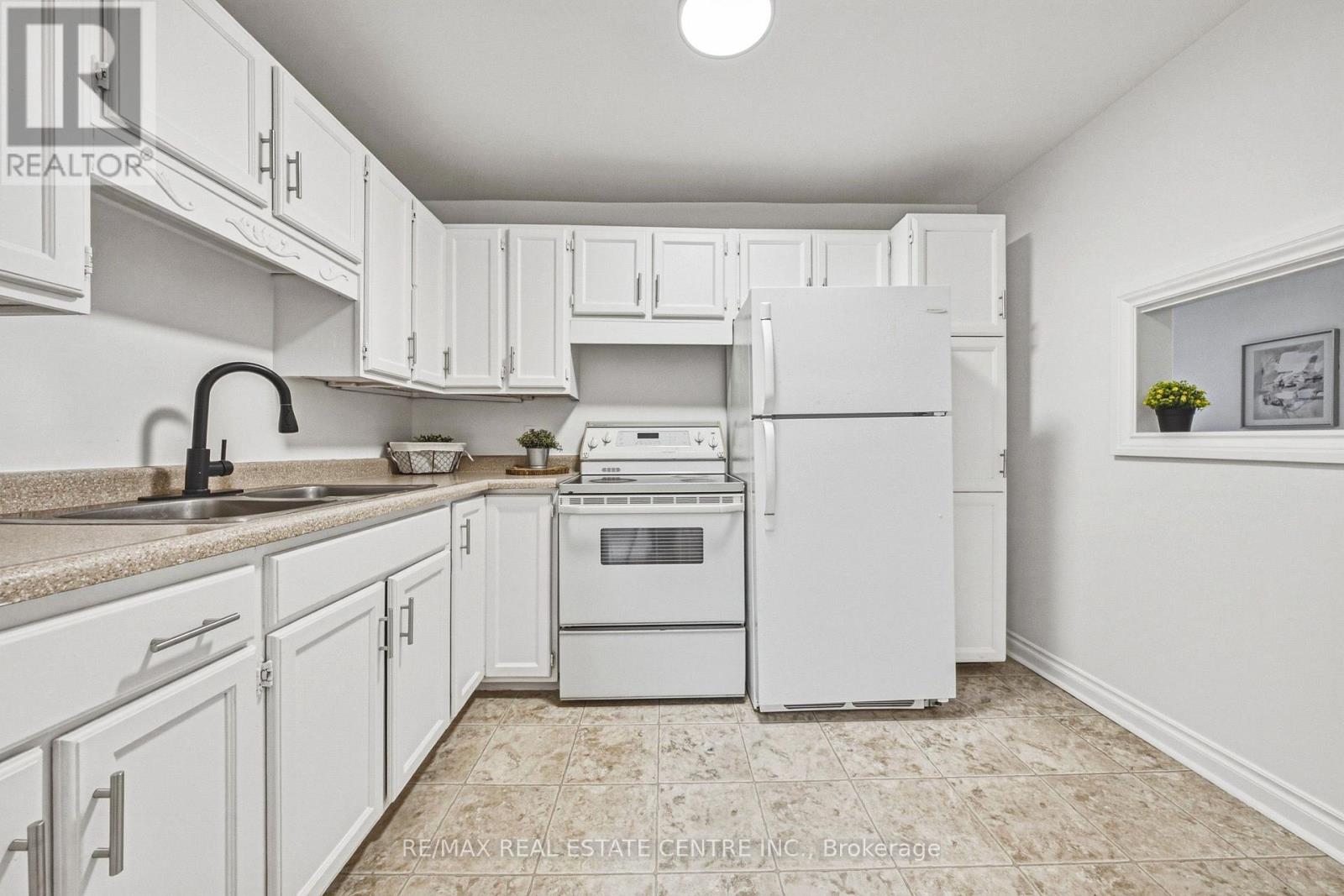 75 Pollock Avenue Property Photo 23