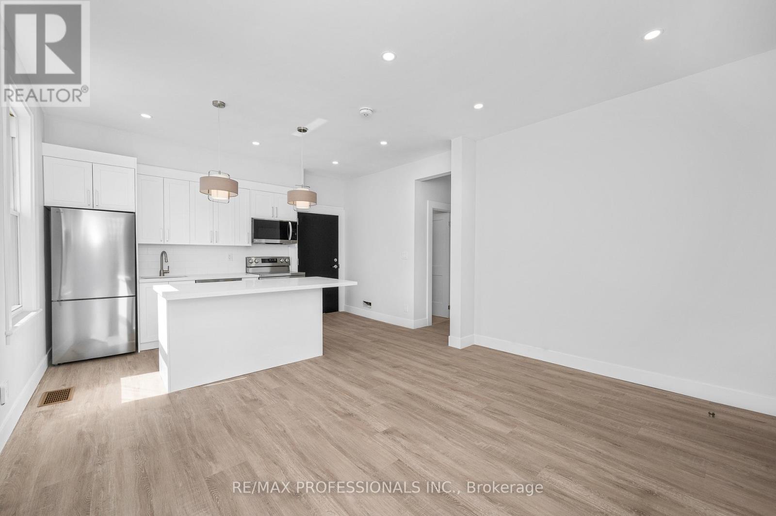 #1 - 388 WILSON STREET Property Photo 1
