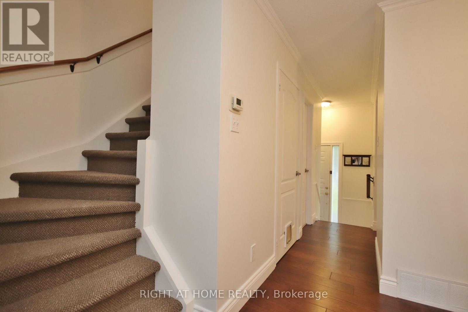 27 - 3250 Uplands Drive Property Photo 14