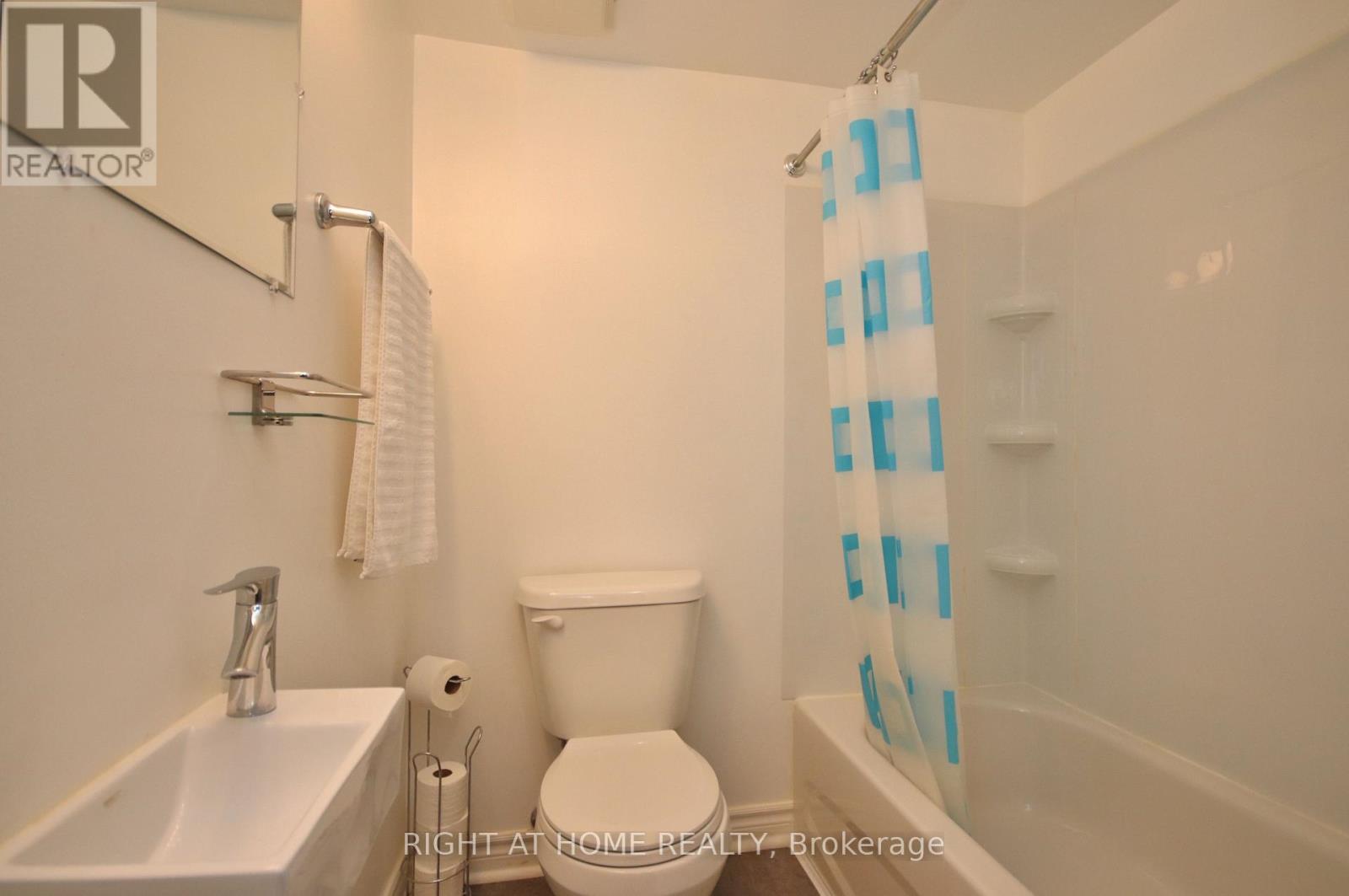 27 - 3250 Uplands Drive Property Photo 27