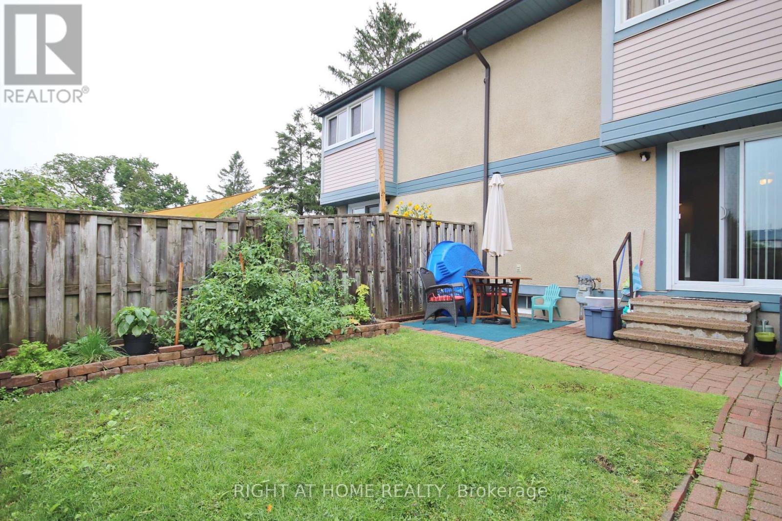 27 - 3250 Uplands Drive Property Photo 28