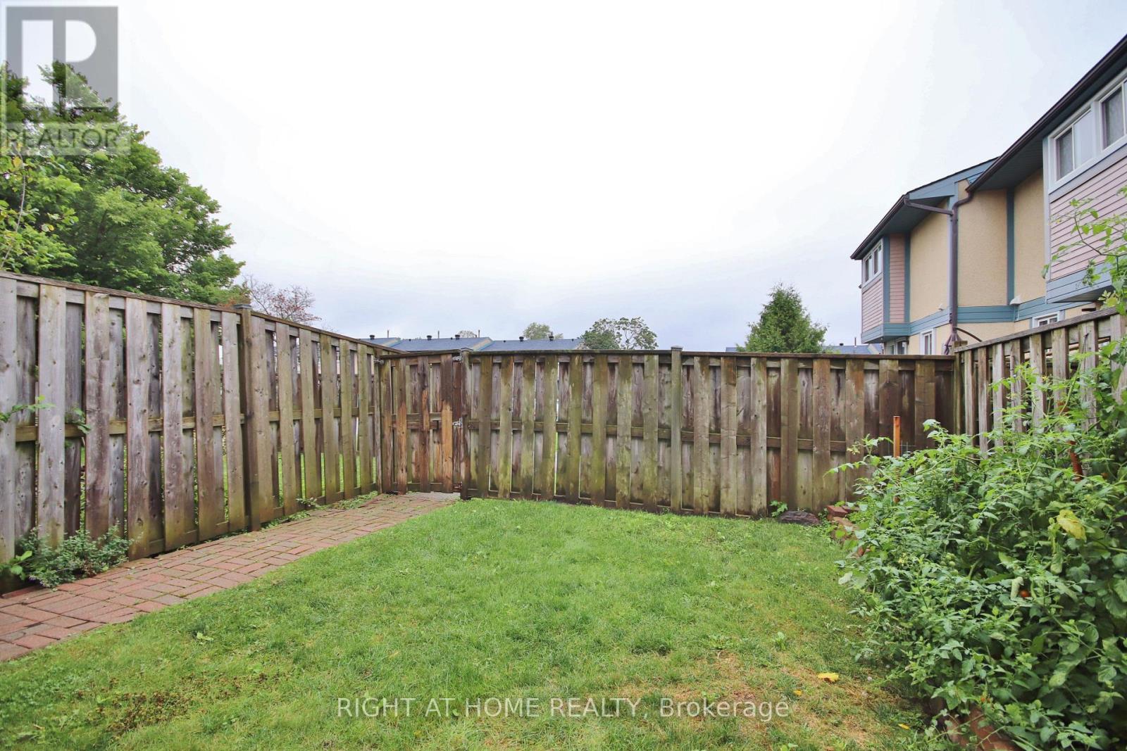 27 - 3250 Uplands Drive Property Photo 30