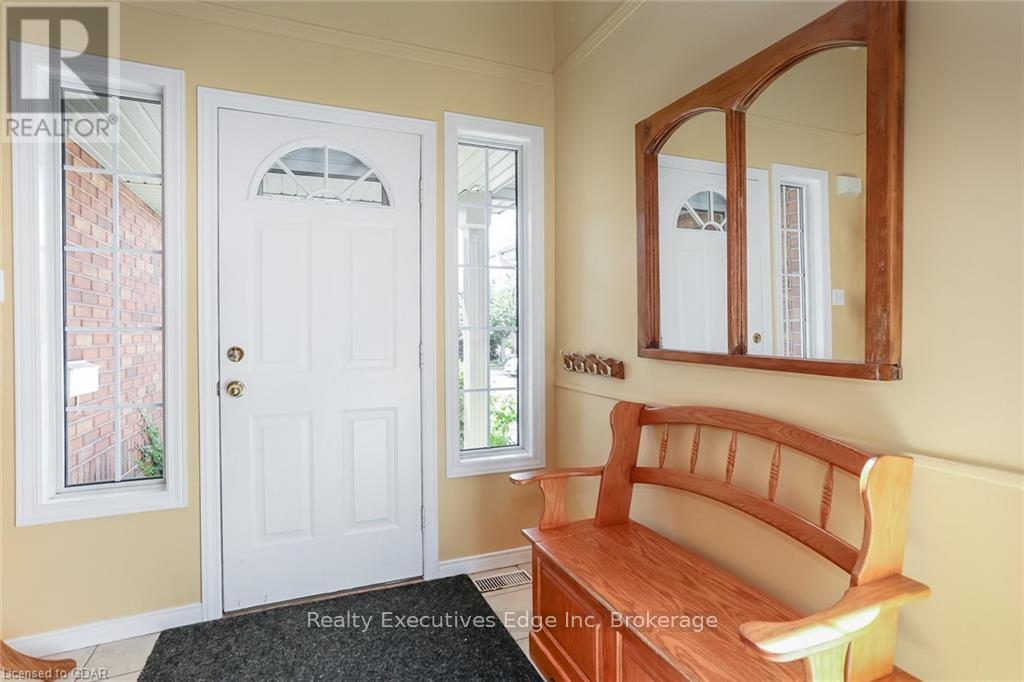 #main - 59 Marsh Crescent Property Photo 2