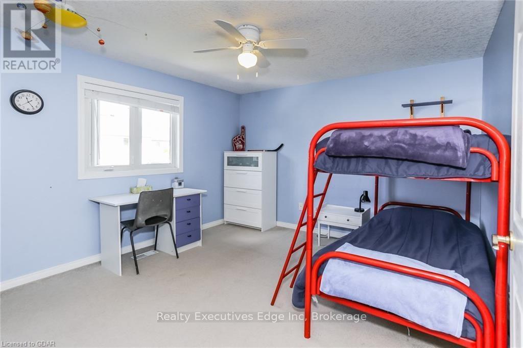#main - 59 Marsh Crescent Property Photo 8