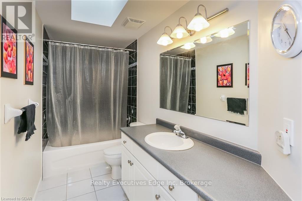 #main - 59 Marsh Crescent Property Photo 13