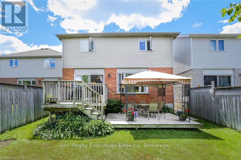 #main - 59 Marsh Crescent Property Photo 14
