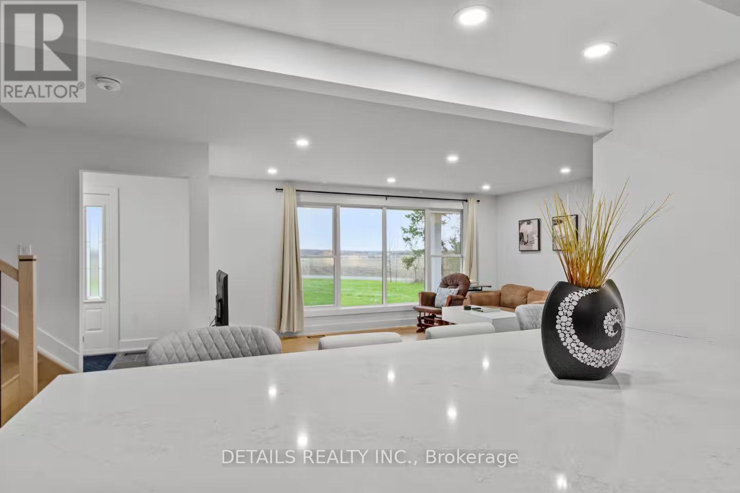 1649 Huismans Road Property Photo 4
