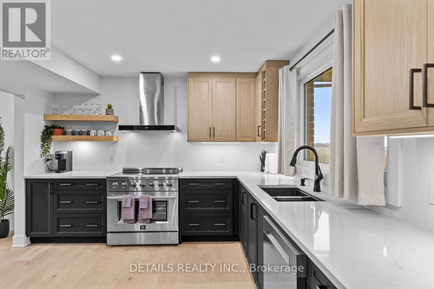 1649 Huismans Road Property Photo 10