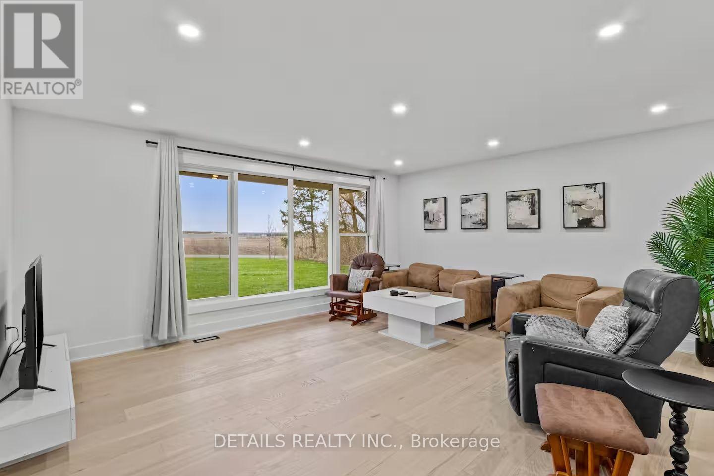1649 Huismans Road Property Photo 12