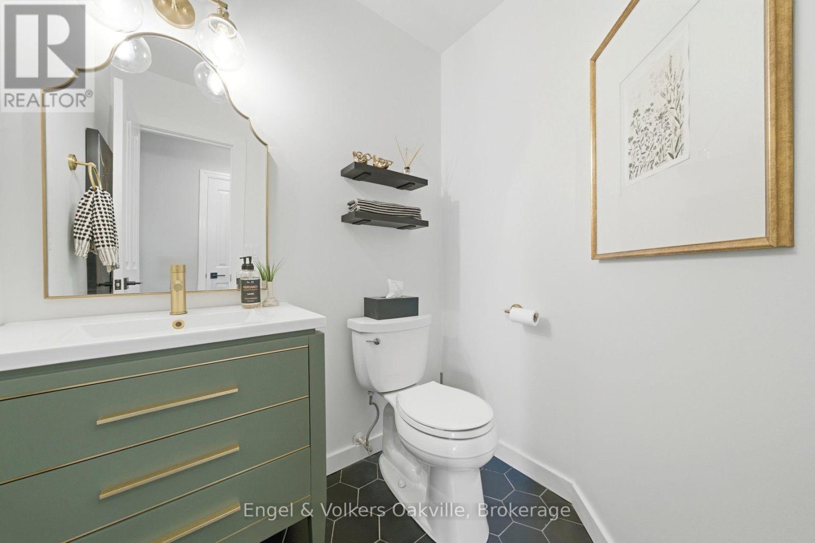 44 Keewaydin Street Property Photo 19