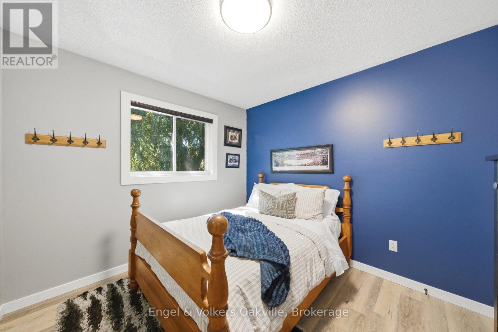 44 Keewaydin Street Property Photo 34