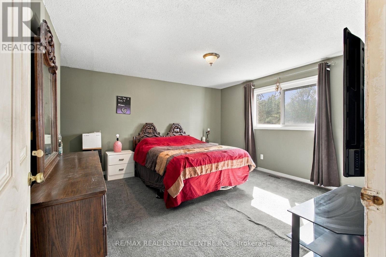 135 Cedarhill Crescent Property Photo 17
