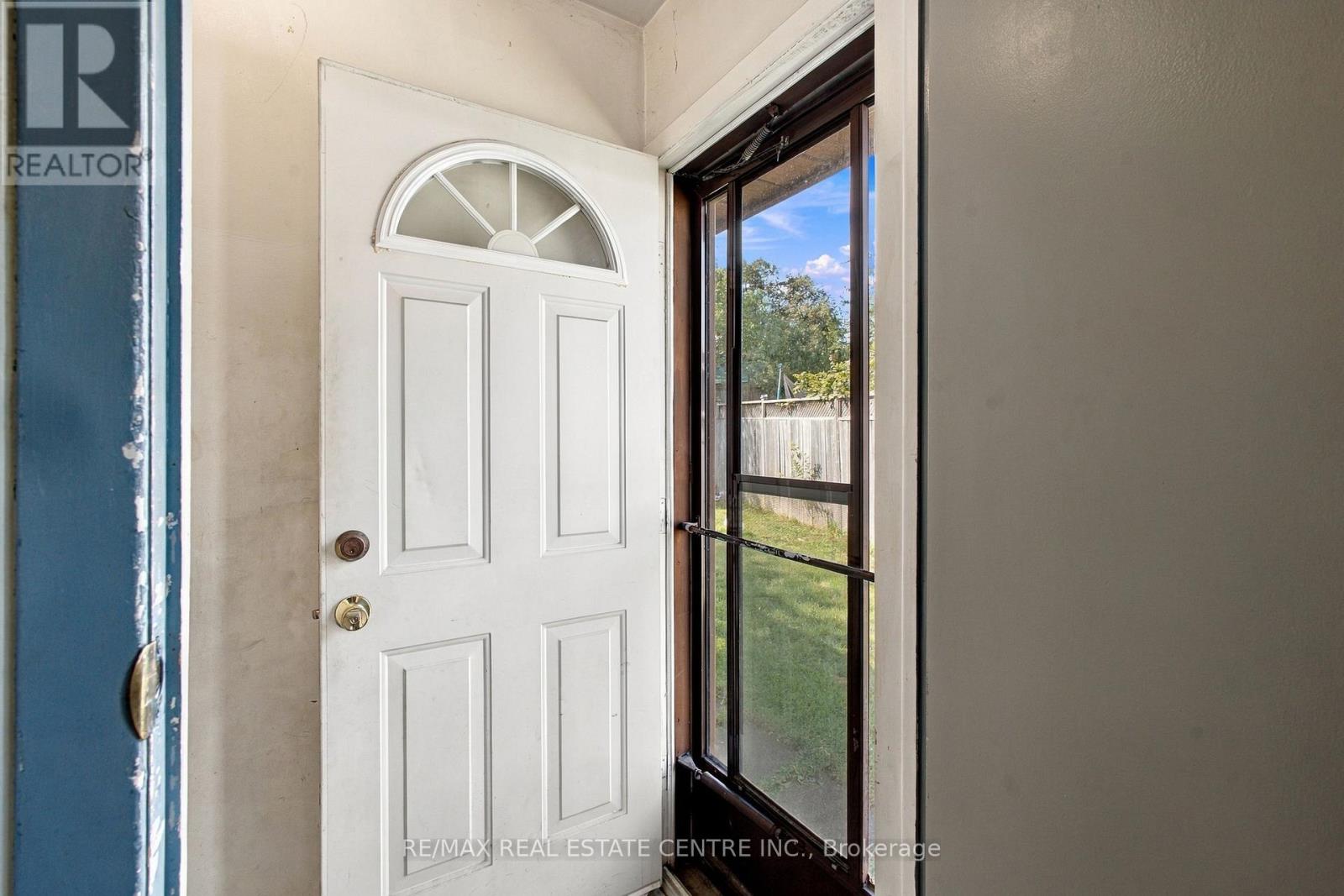135 Cedarhill Crescent Property Photo 22