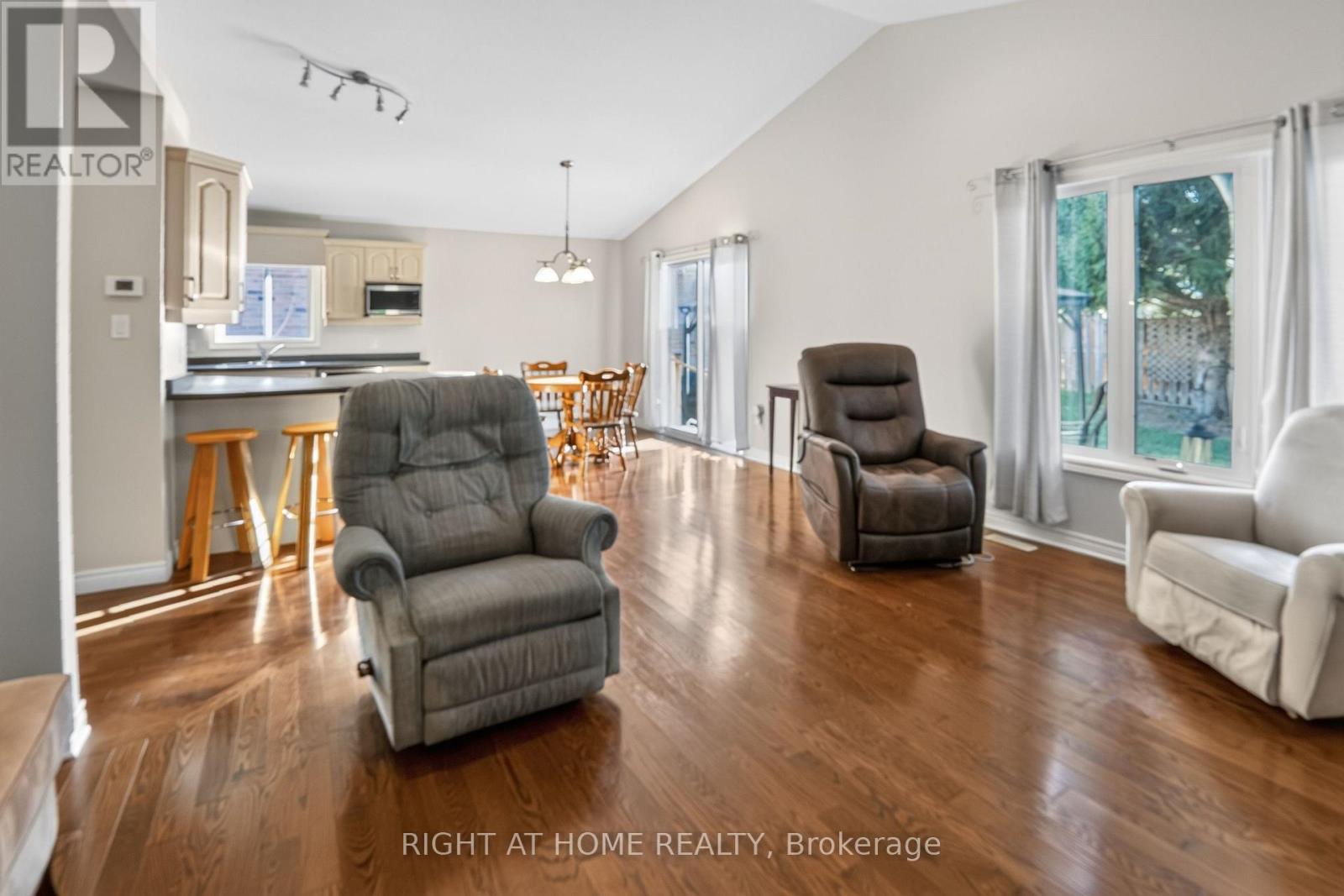 14 Oriole Lane Property Photo 6