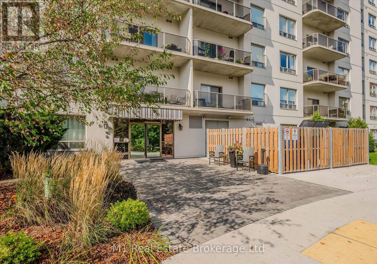 207 - 60 Wyndham Street S Property Photo 6