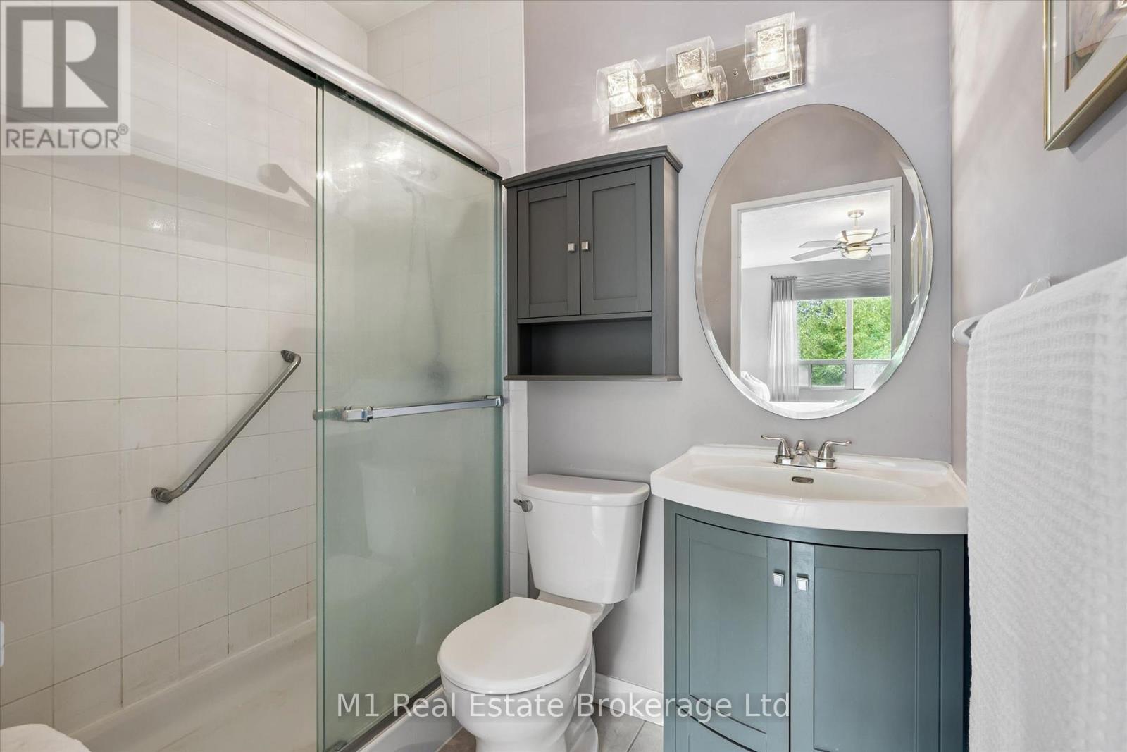 207 - 60 Wyndham Street S Property Photo 30