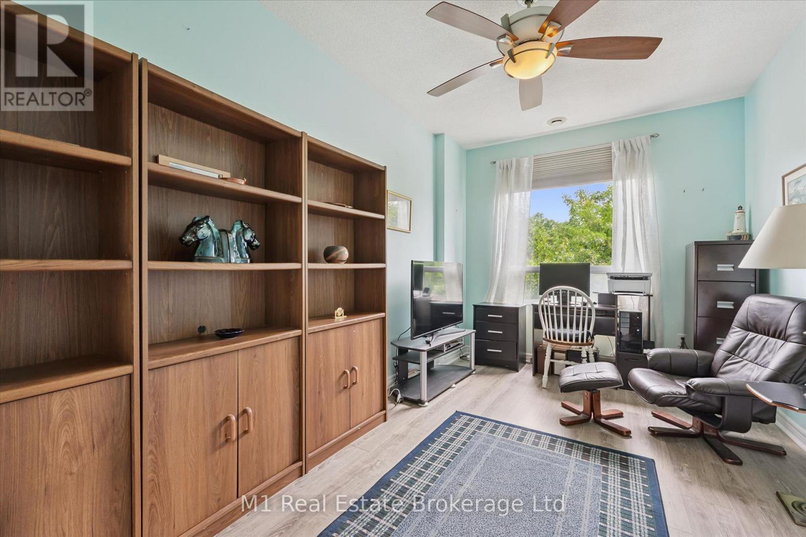 207 - 60 Wyndham Street S Property Photo 31