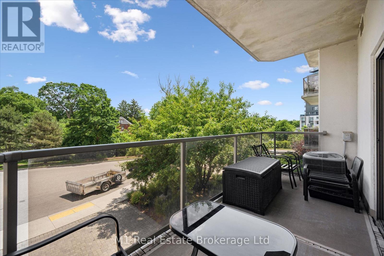207 - 60 Wyndham Street S Property Photo 35