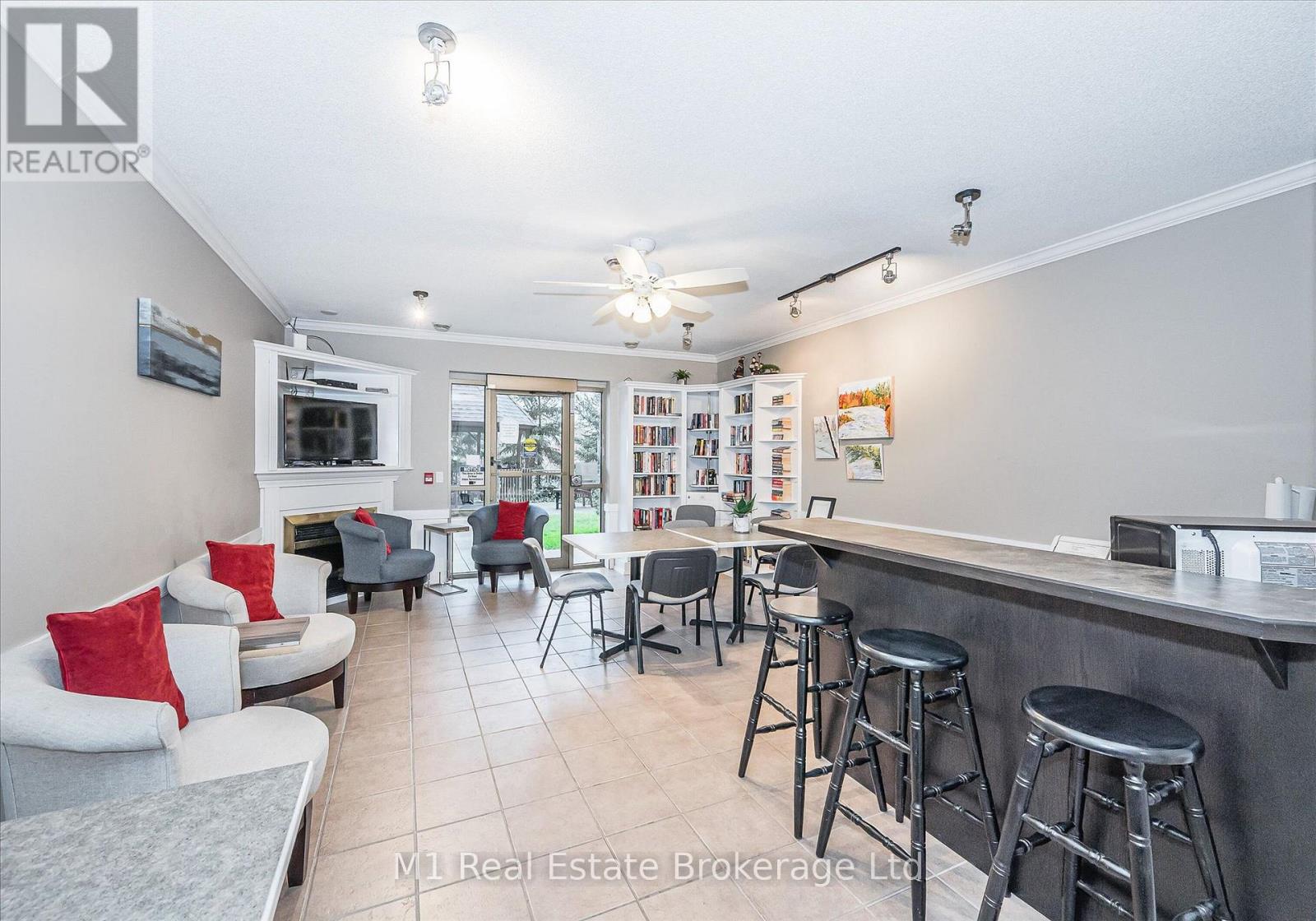 207 - 60 Wyndham Street S Property Photo 39