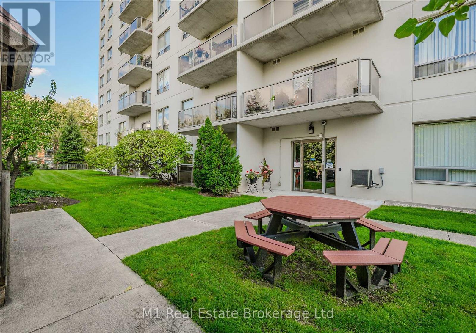 207 - 60 Wyndham Street S Property Photo 43