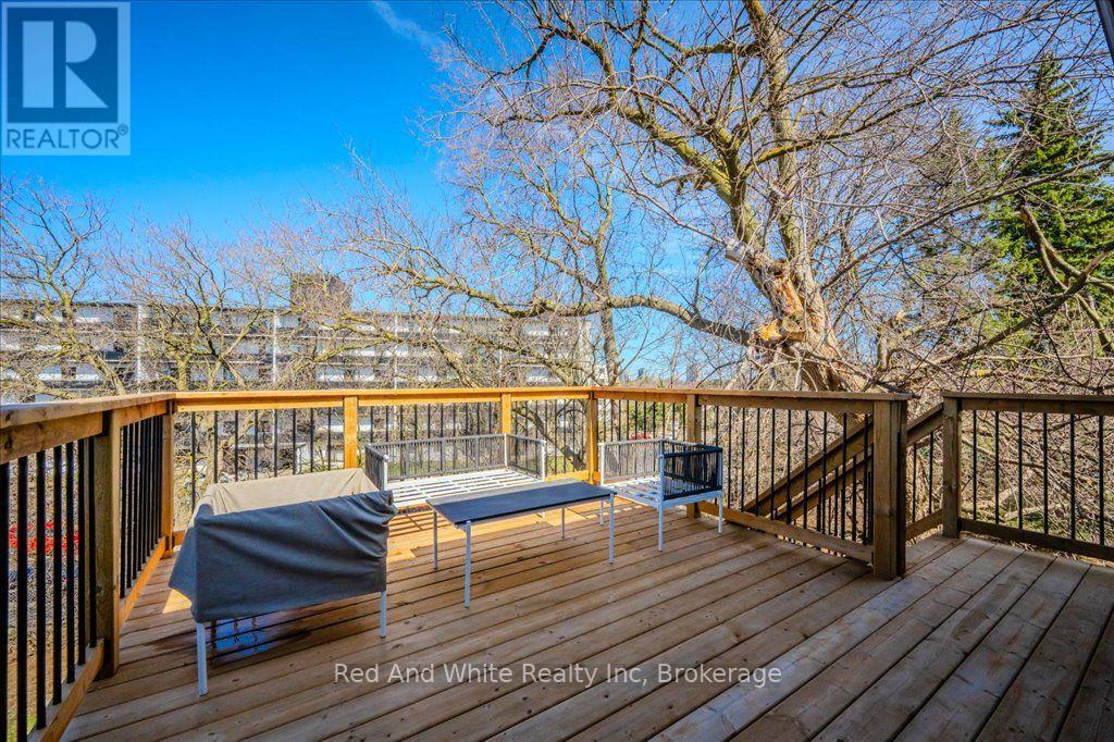 498 Karn Street Property Photo 17