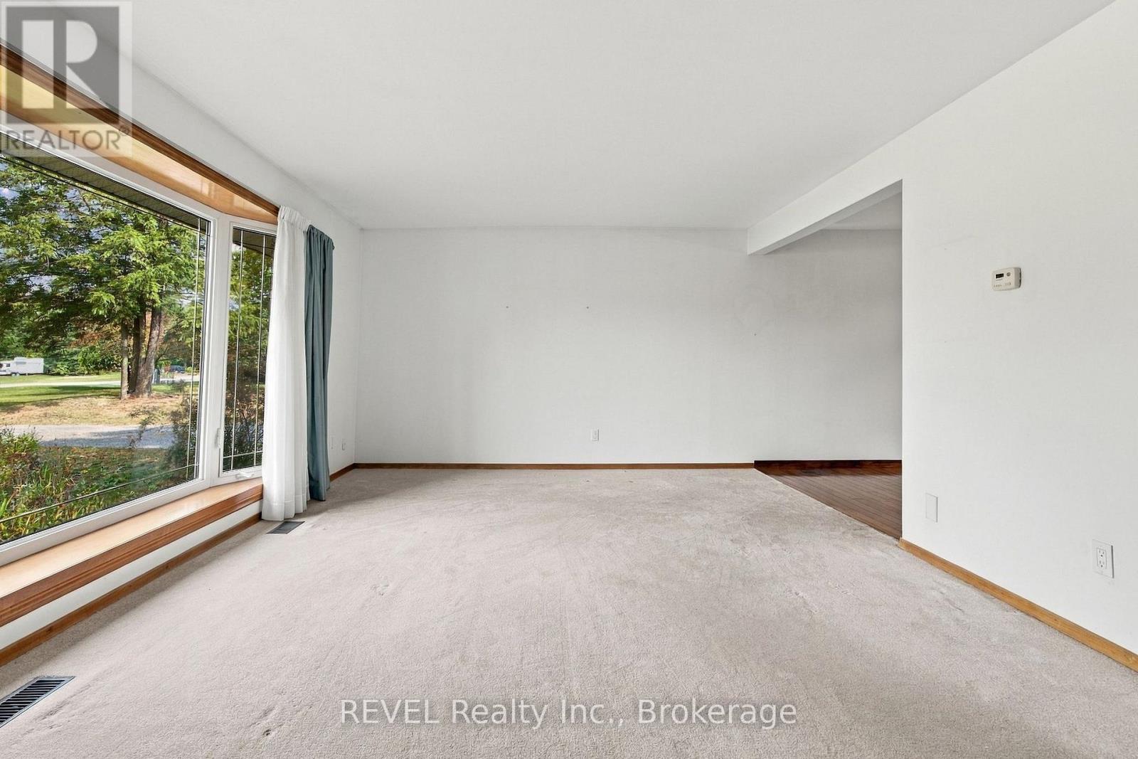 17527 Telephone Road Property Photo 8
