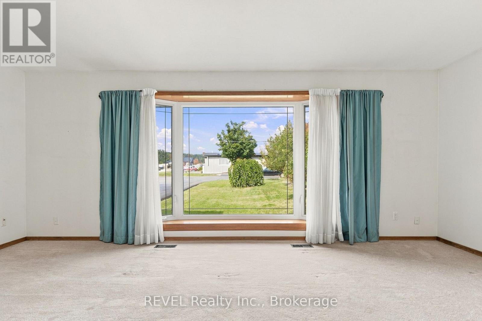 17527 Telephone Road Property Photo 10
