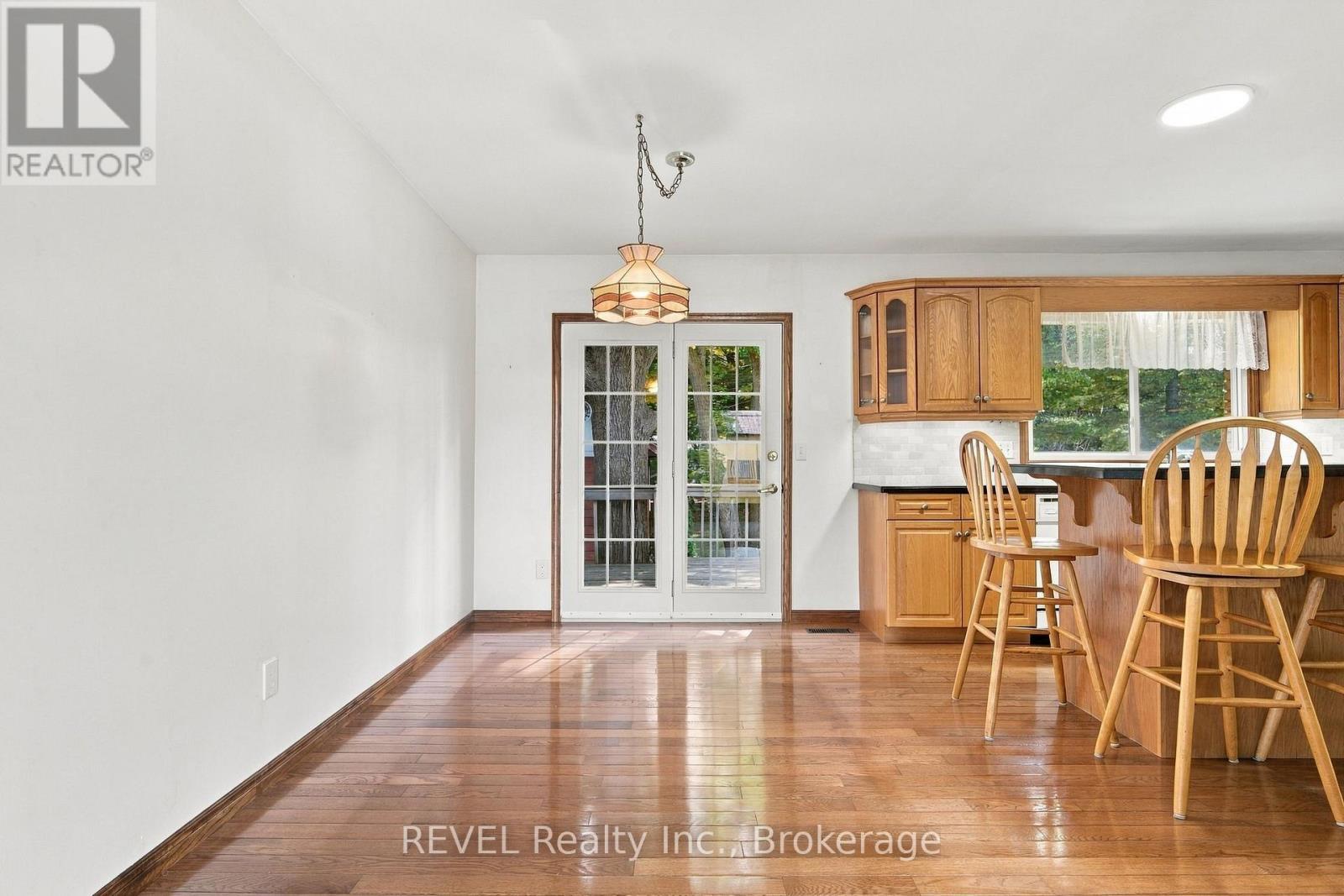 17527 Telephone Road Property Photo 11