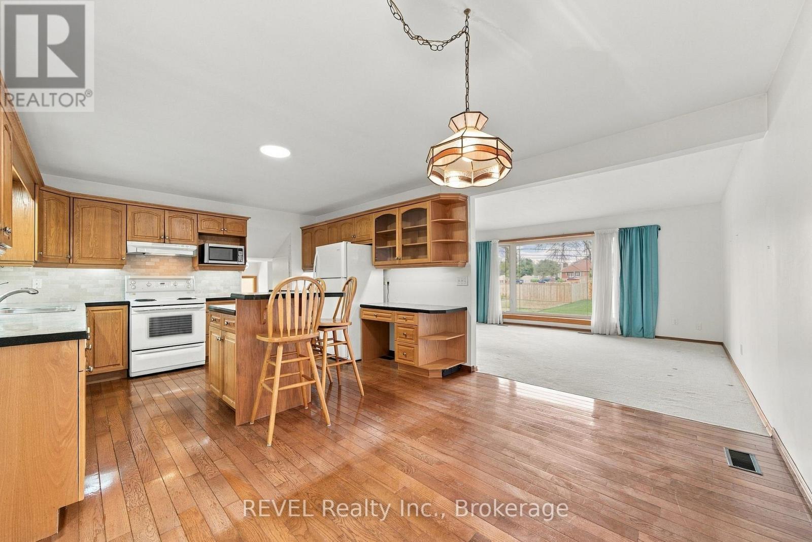 17527 Telephone Road Property Photo 14
