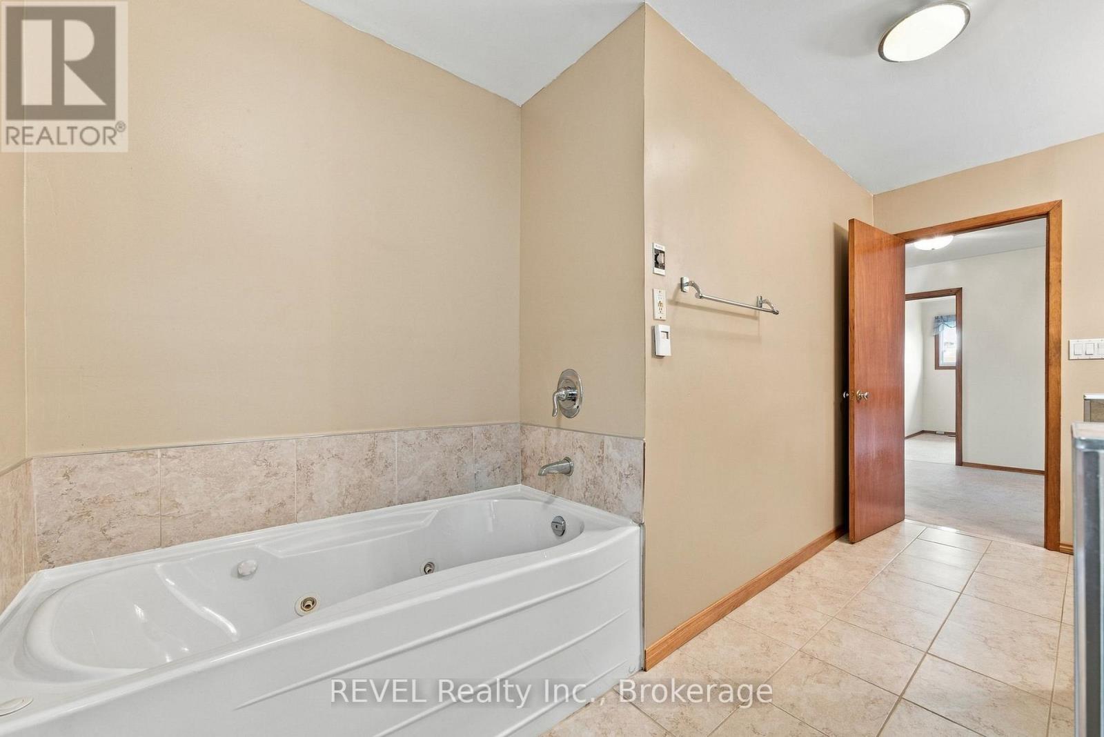 17527 Telephone Road Property Photo 30