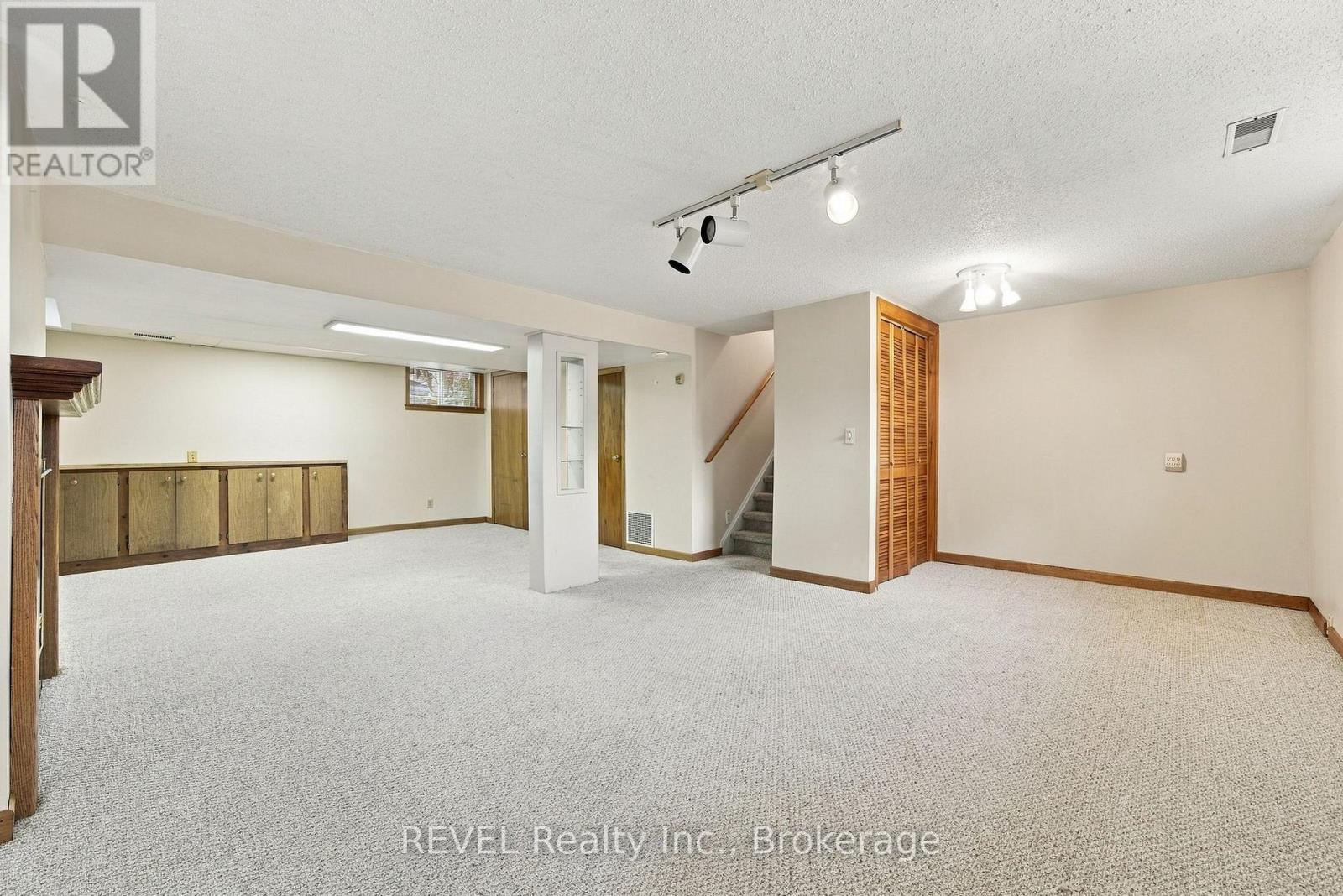 17527 Telephone Road Property Photo 33