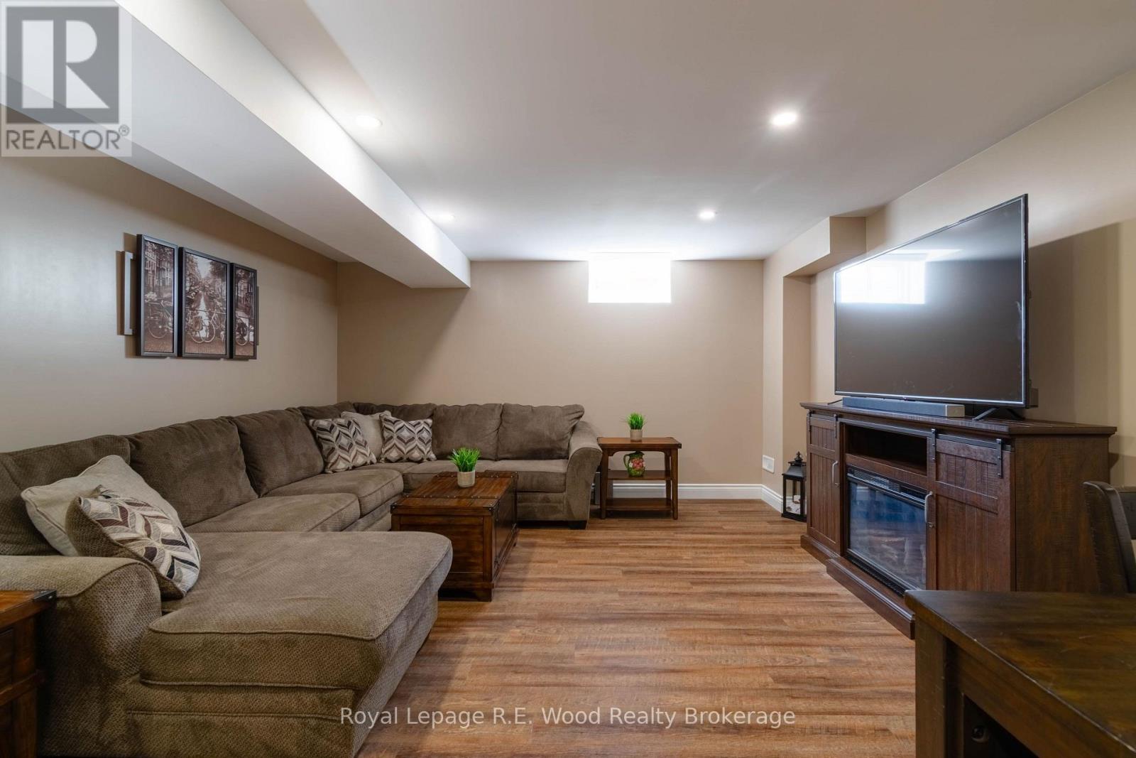 9 Pollard Street Property Photo 17