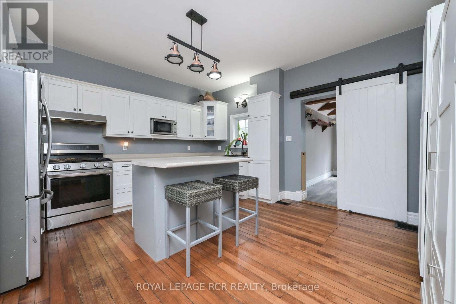 103 Amaranth St E Property Photo 4
