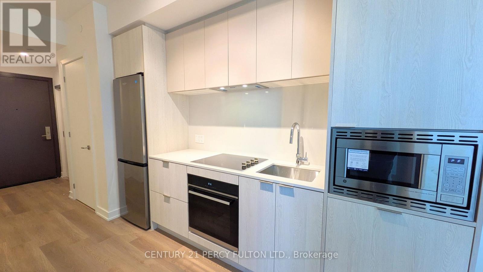 1017 - 101 John Street N Property Photo 5