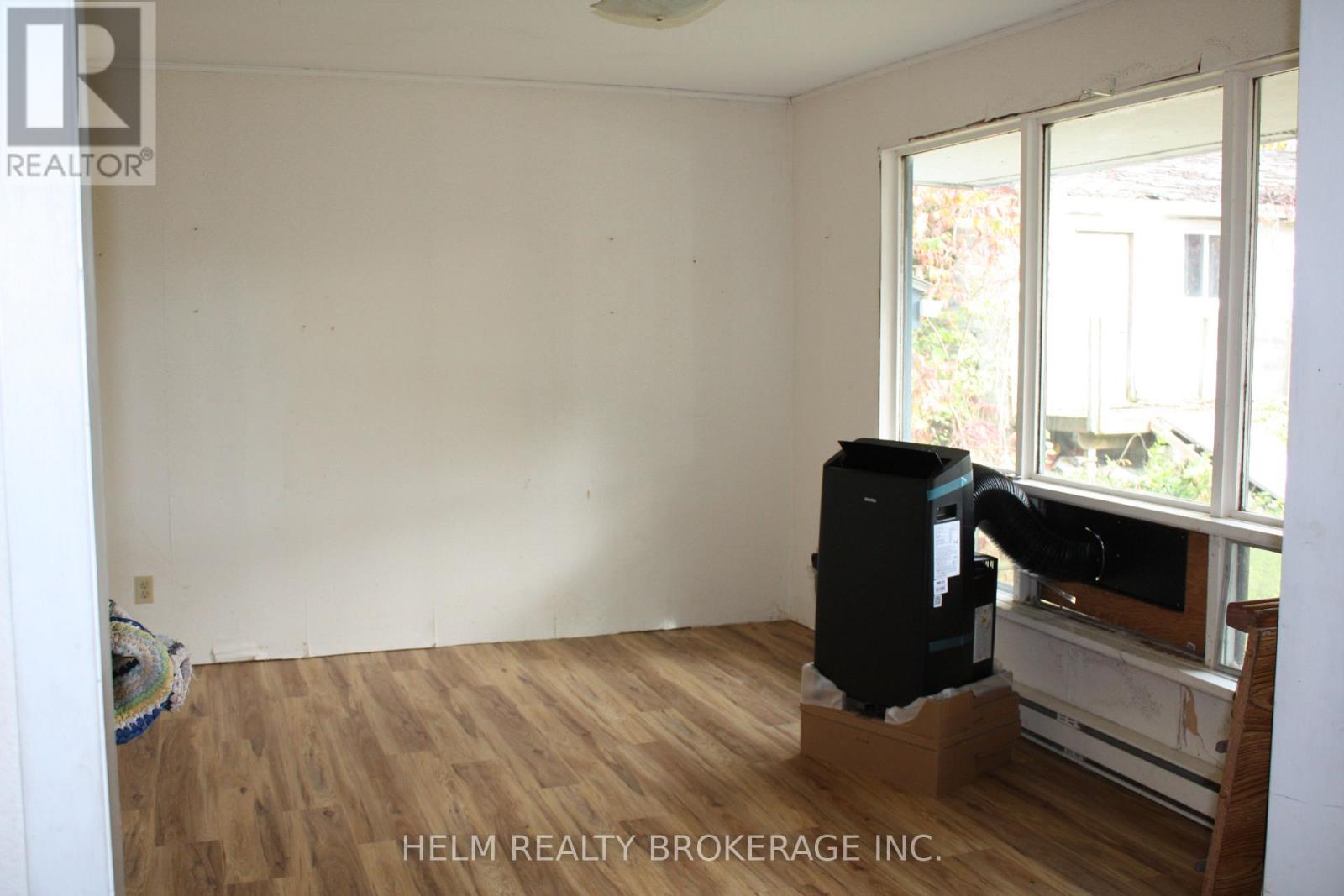471 Trunk Road Property Photo 5