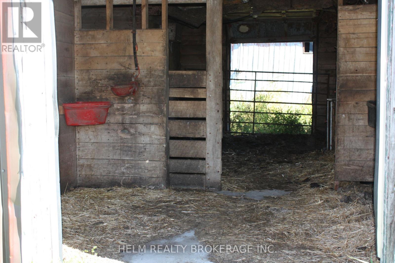 471 Trunk Road Property Photo 17