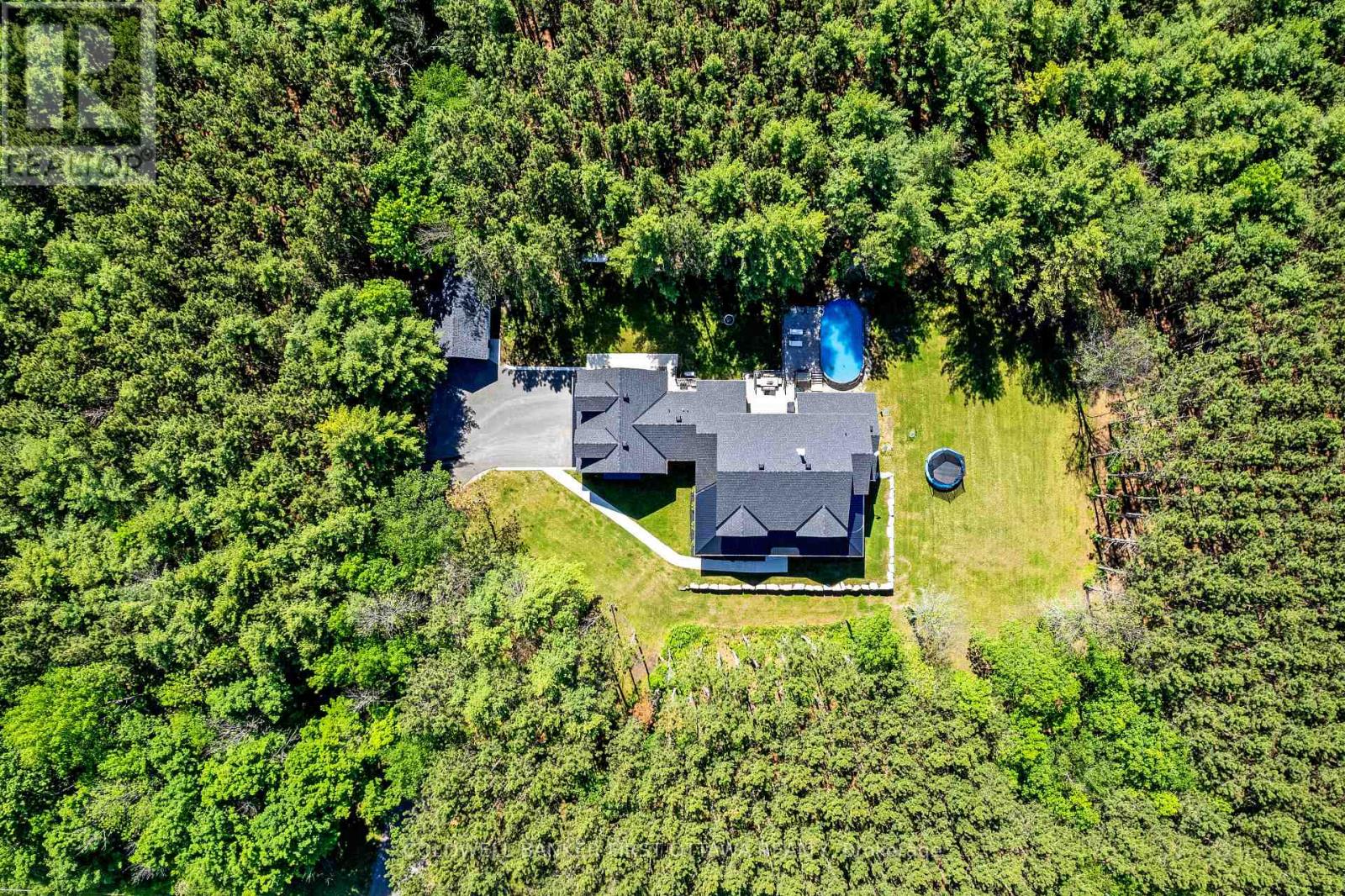 793 Powers Road Property Photo 4