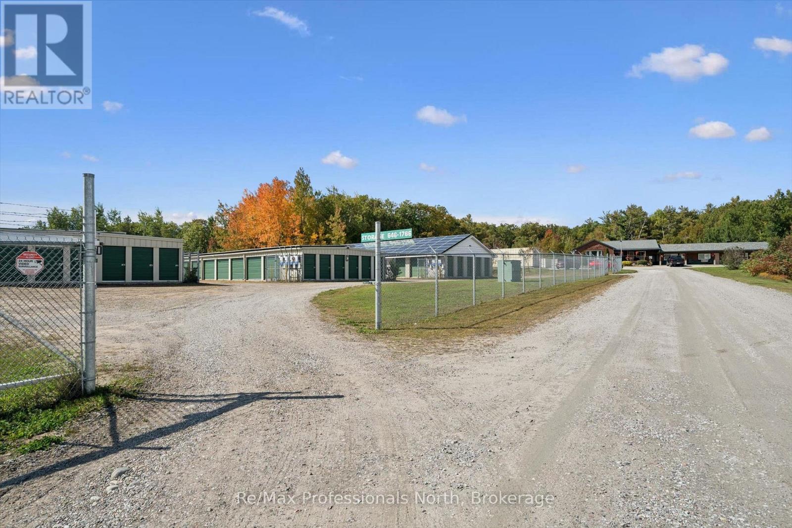1695-1703 Winhara Road Property Photo 1