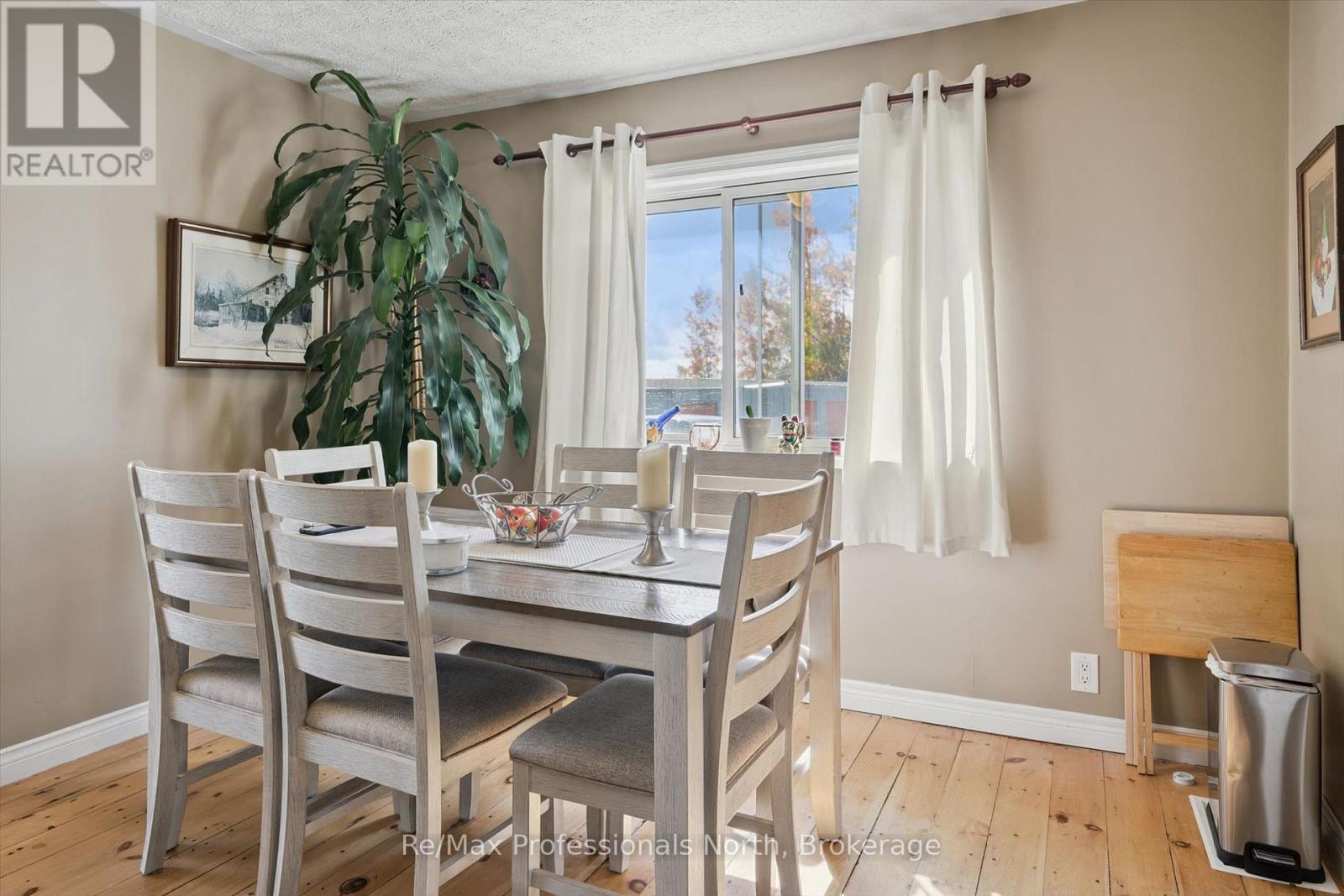 1695-1703 Winhara Road Property Photo 12