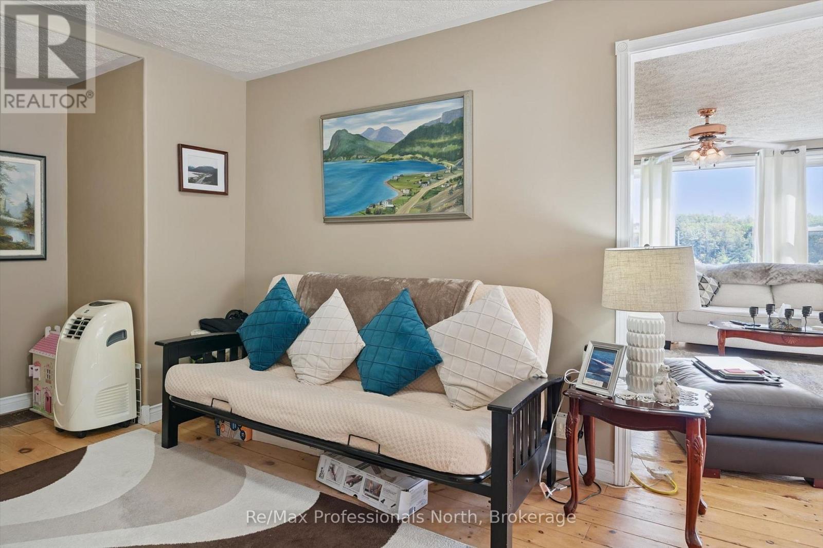 1695-1703 Winhara Road Property Photo 13