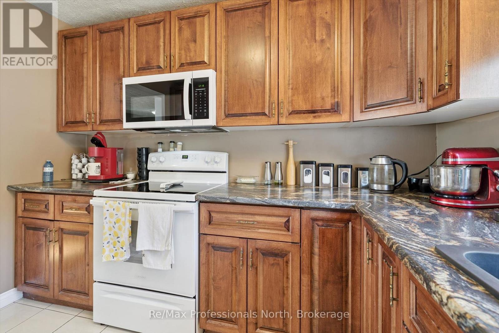 1695-1703 Winhara Road Property Photo 15