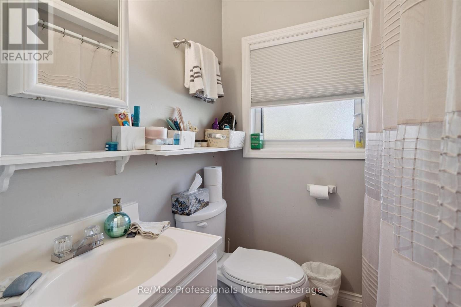 1695-1703 Winhara Road Property Photo 20