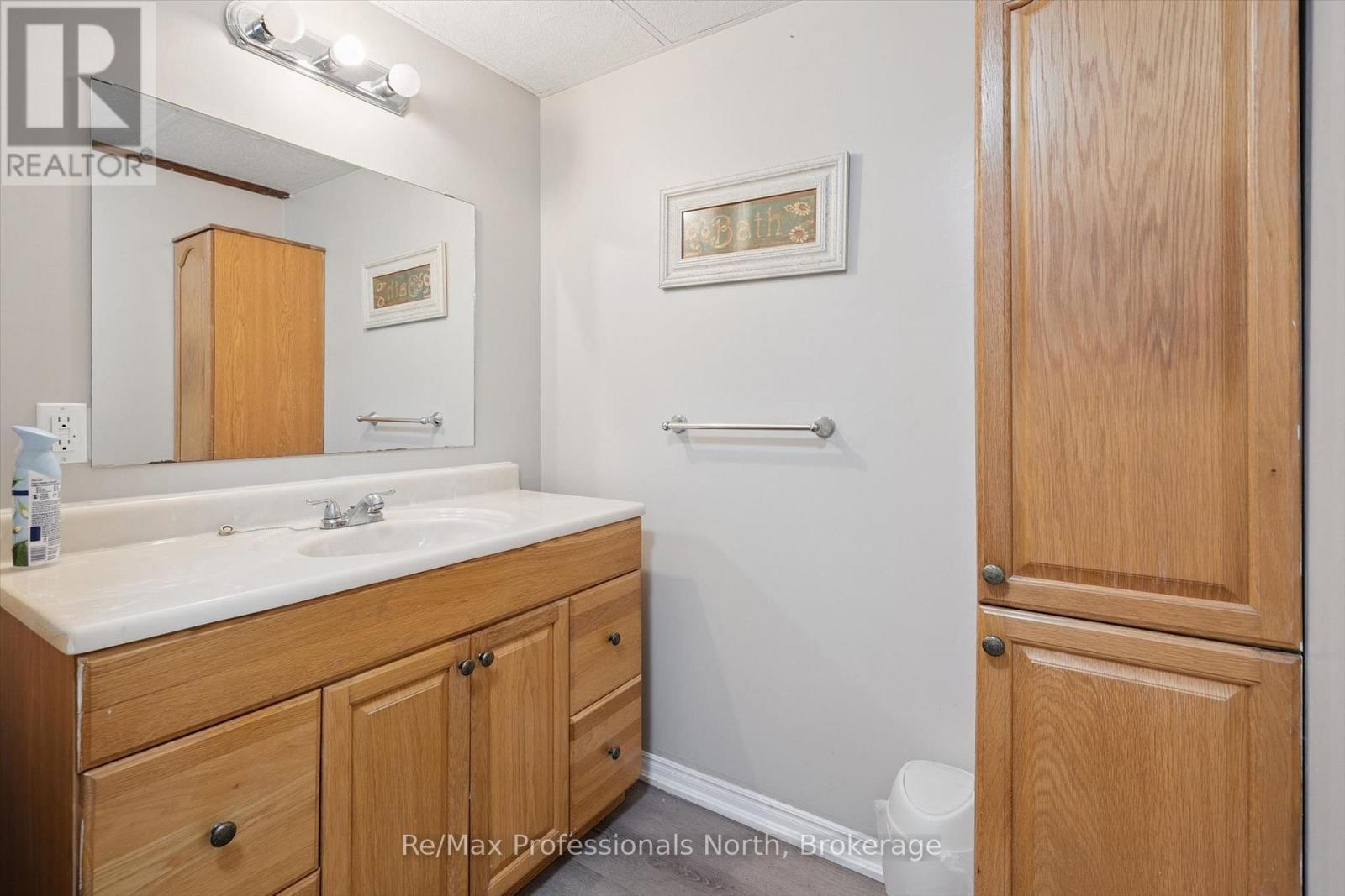 1695-1703 Winhara Road Property Photo 29