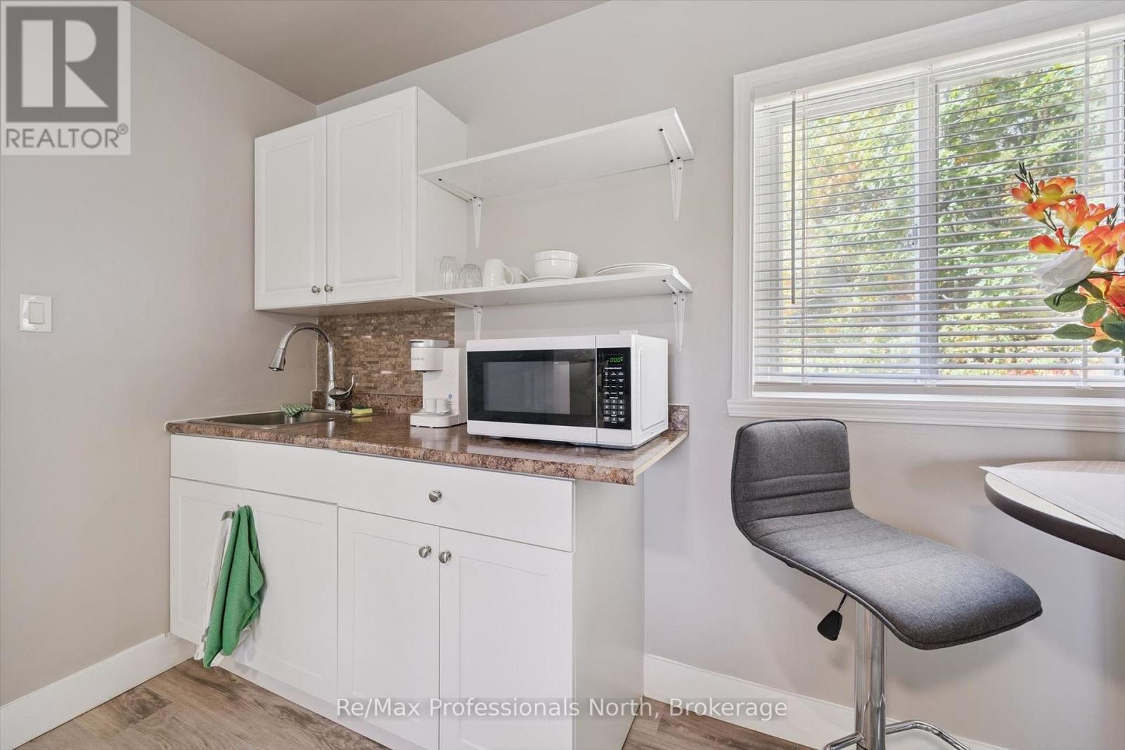 1695-1703 Winhara Road Property Photo 33
