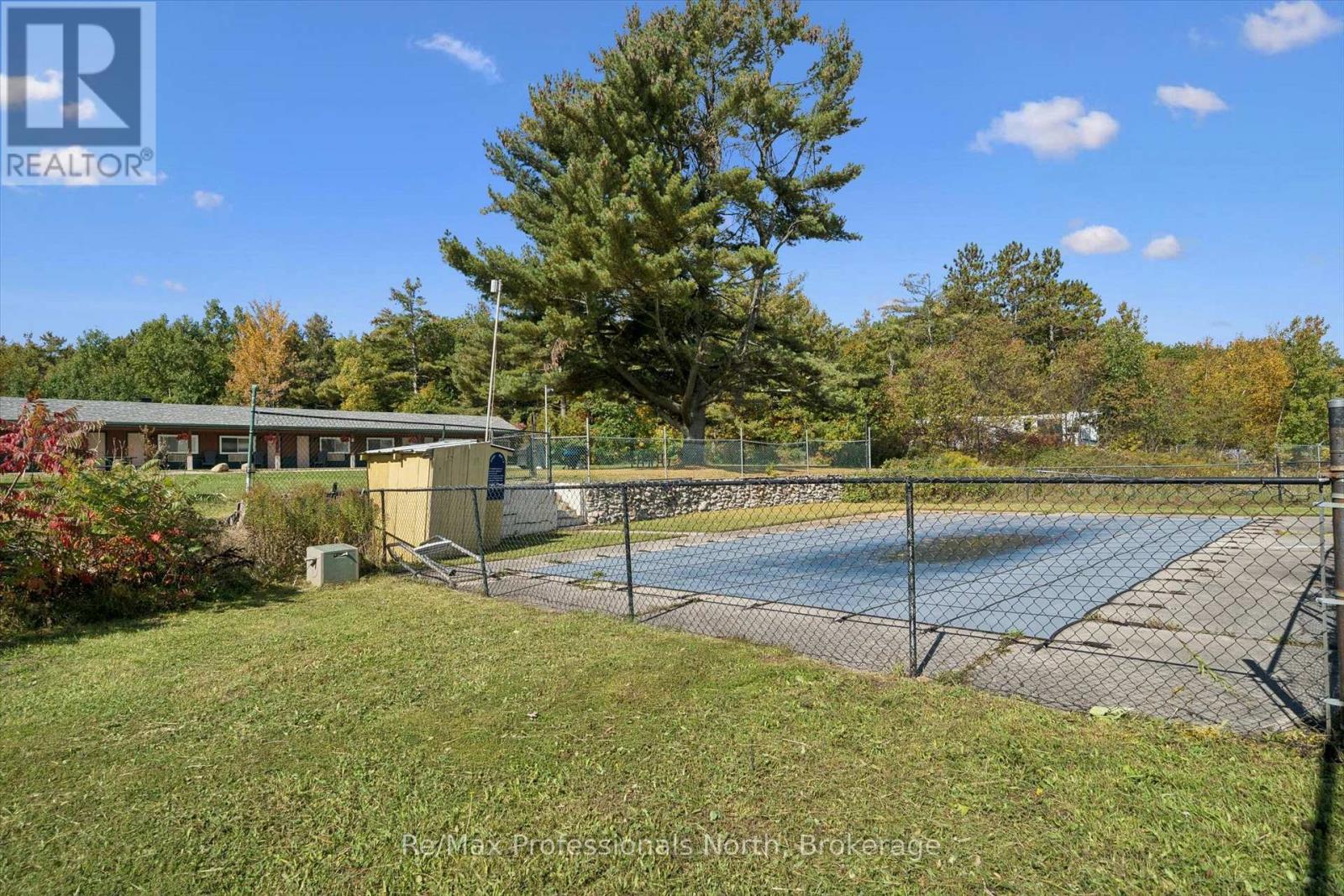 1695-1703 Winhara Road Property Photo 46
