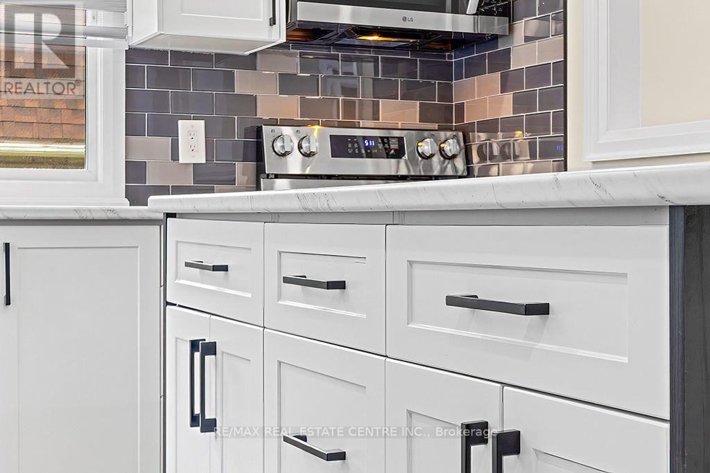 1030 Yonge Street S Property Photo 7