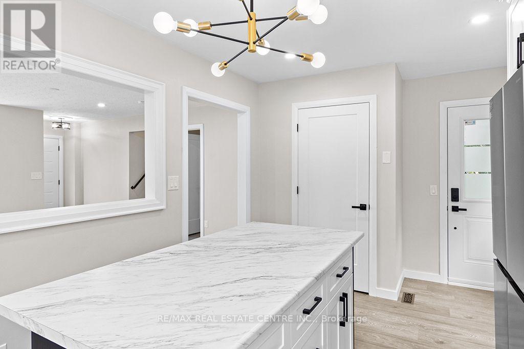 1030 Yonge Street S Property Photo 9