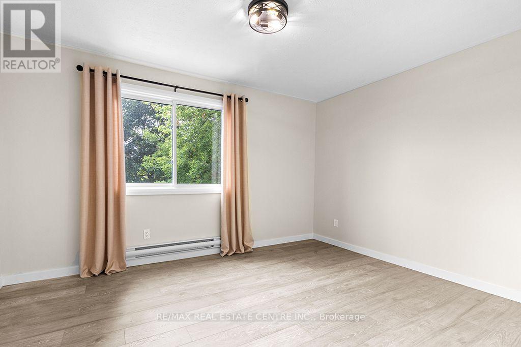1030 Yonge Street S Property Photo 20